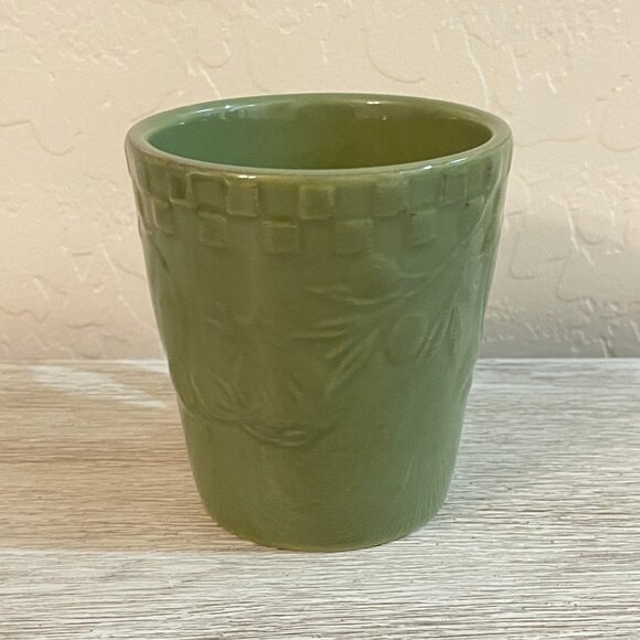 Signature Housewares Mug Stoneware Avocado Green Home Grown Riviera Van Beers - Picture 2 of 7